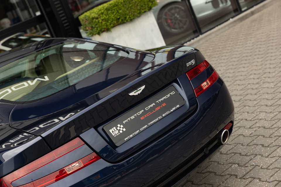 Aston Martin DB9 - Imagem 12