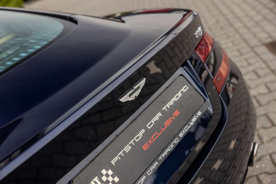 Aston Martin DB9 - Imagem 13