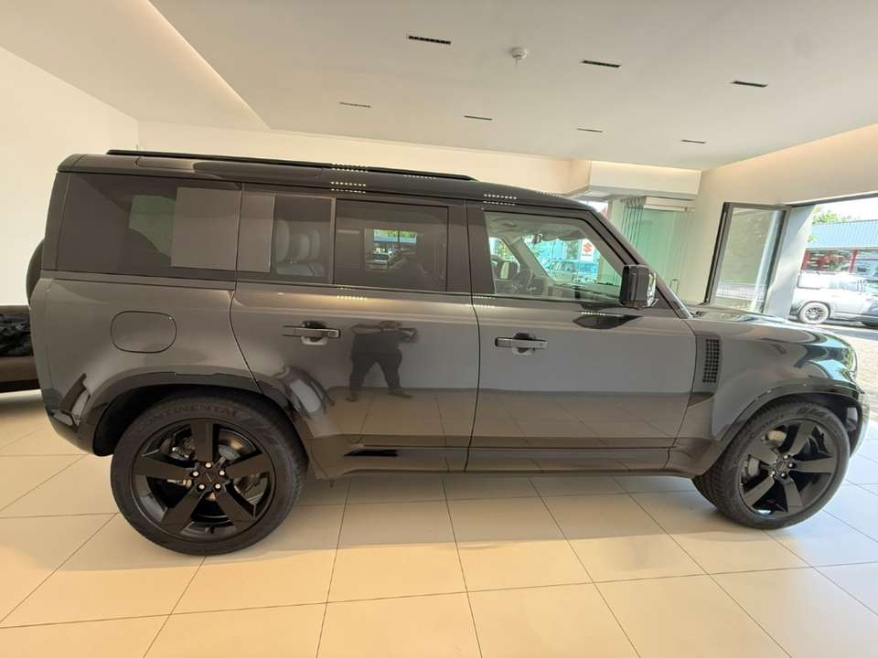 Land Rover Defender - Imagem 4