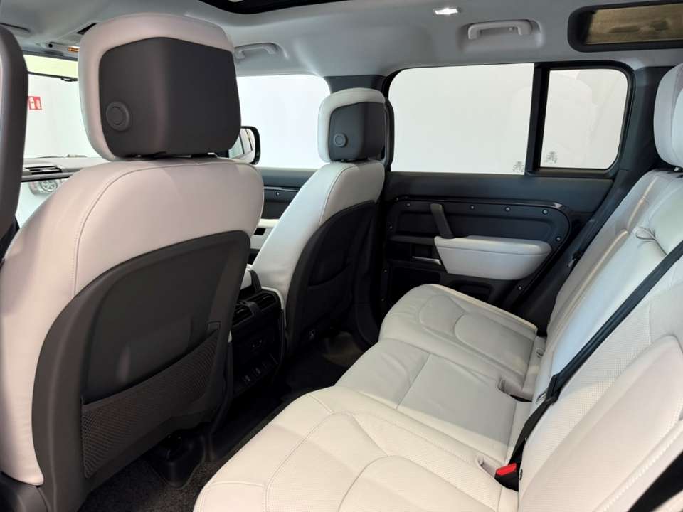 Land Rover Defender - Imagem 15