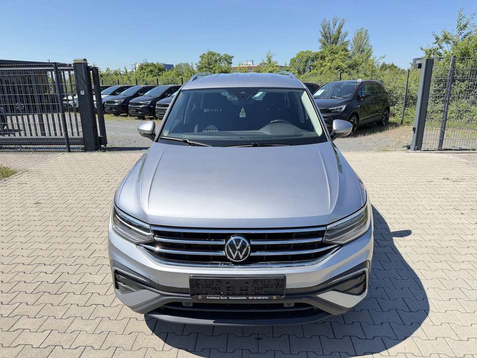 Volkswagen Tiguan Allspace - Imagem 5
