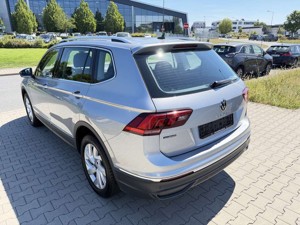 Volkswagen Tiguan Allspace - Imagem 7