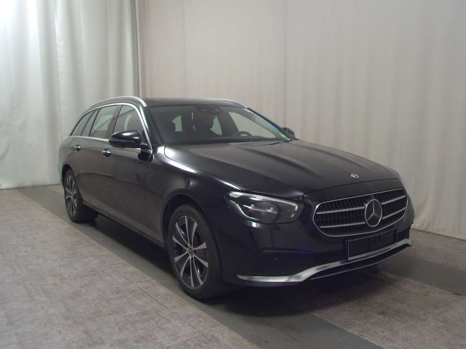 Mercedes-Benz E 300 - Imagem 3