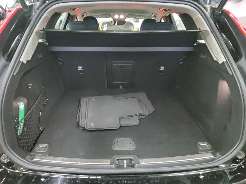 Volvo XC60 - Imagem 12