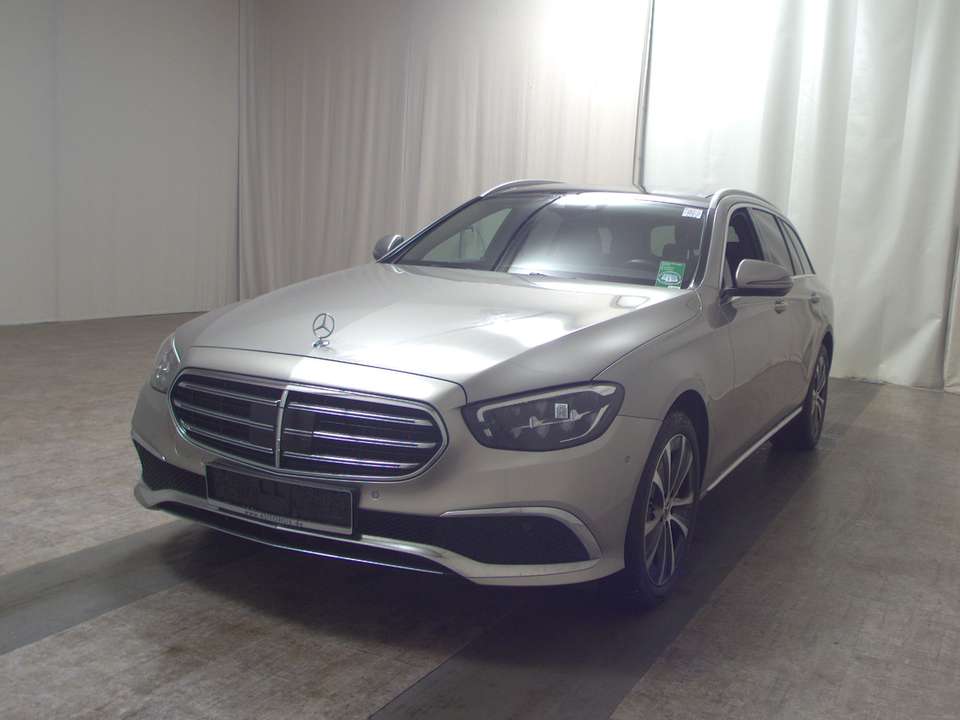 Mercedes-Benz E 300 - Imagem 2