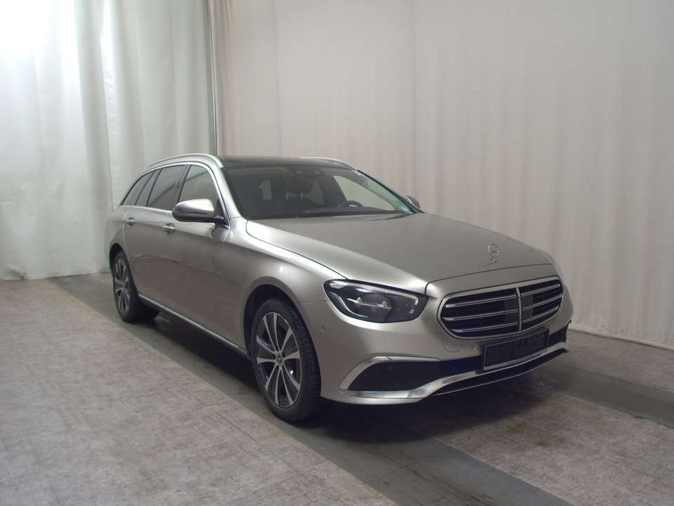Mercedes-Benz E 300 - Imagem 3