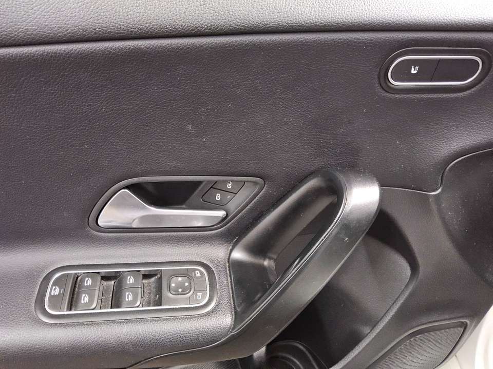 Mercedes-Benz A 180 - Imagem 10