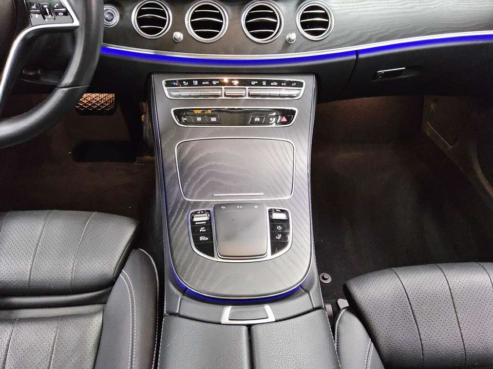 Mercedes-Benz E 300 - Imagem 6