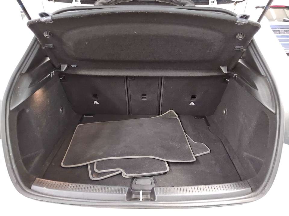 Mercedes-Benz A 180 - Imagem 12