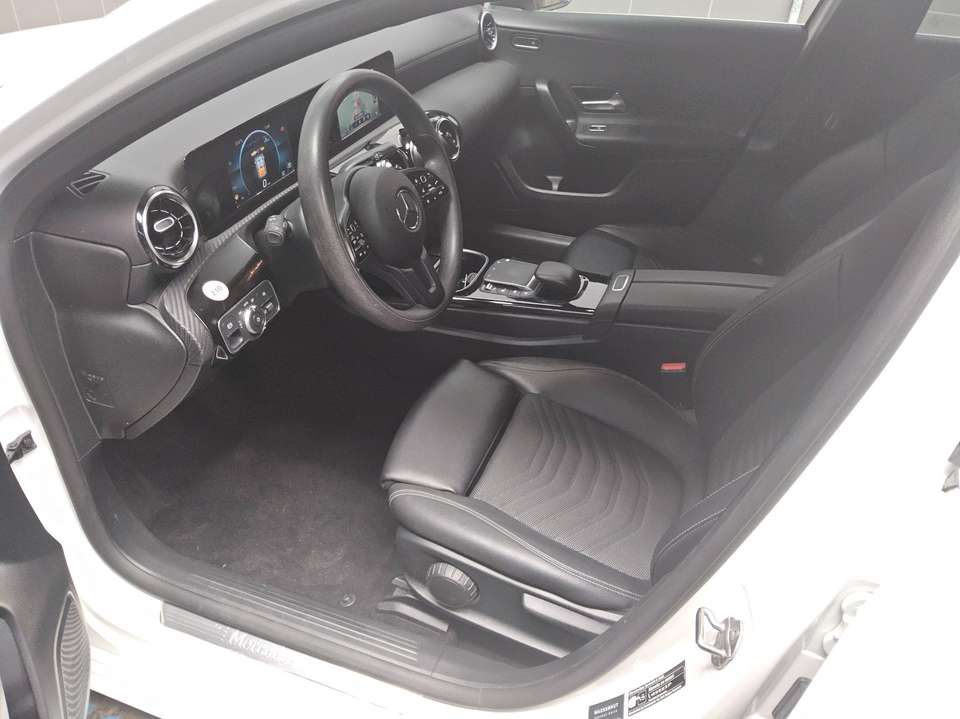 Mercedes-Benz A 180 - Imagem 8