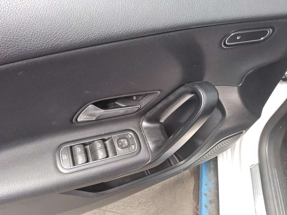 Mercedes-Benz A 180 - Imagem 9
