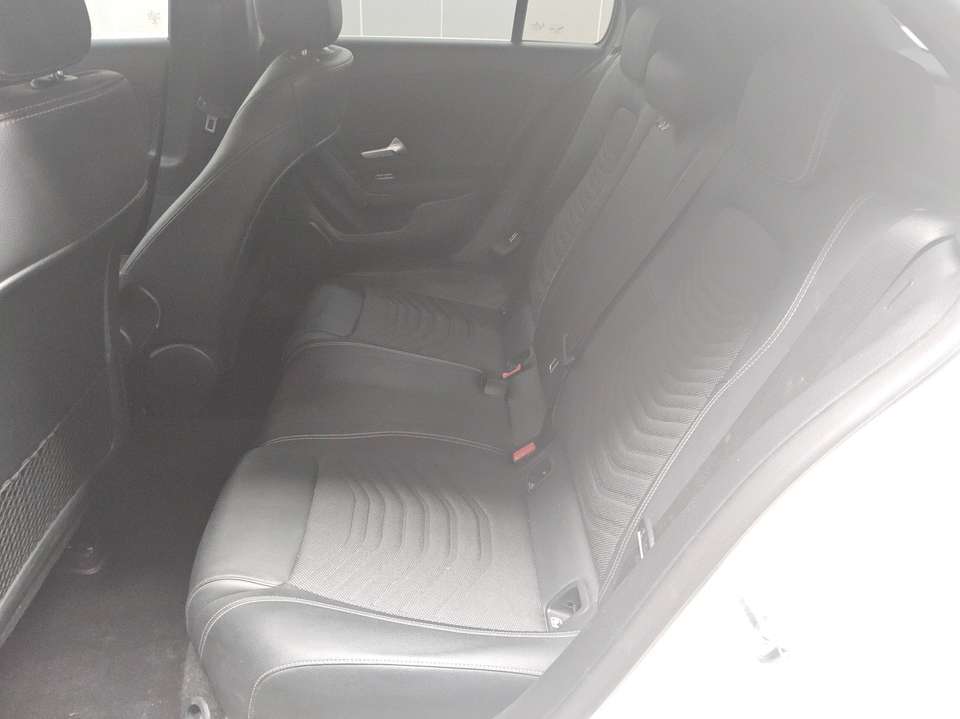 Mercedes-Benz A 180 - Imagem 13