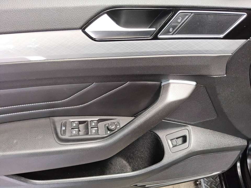 Volkswagen Passat Variant - Imagem 9