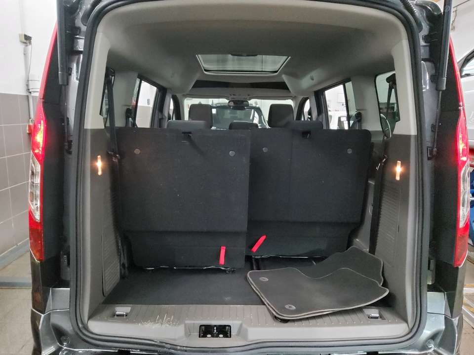 Ford Tourneo Connect - Imagem 11