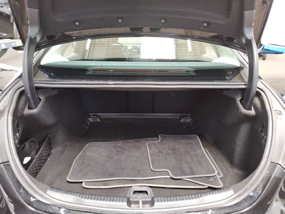 Mercedes-Benz C 220 - Imagem 12