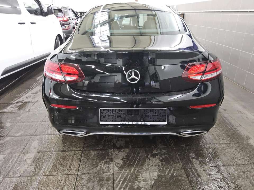 Mercedes-Benz C 220 - Imagem 11