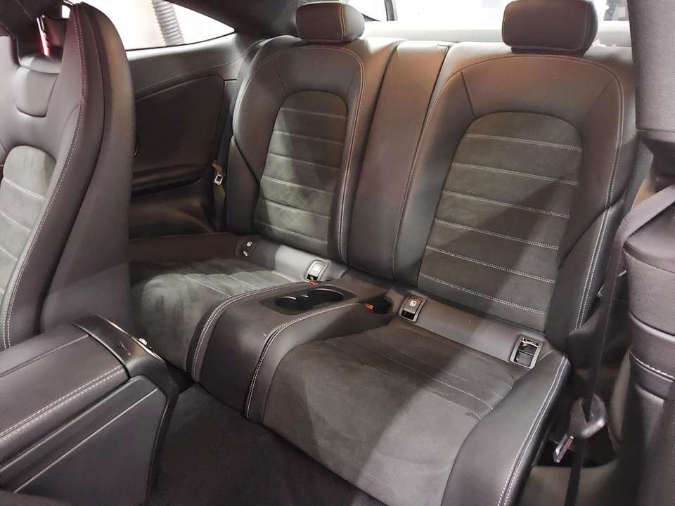 Mercedes-Benz C 220 - Imagem 13