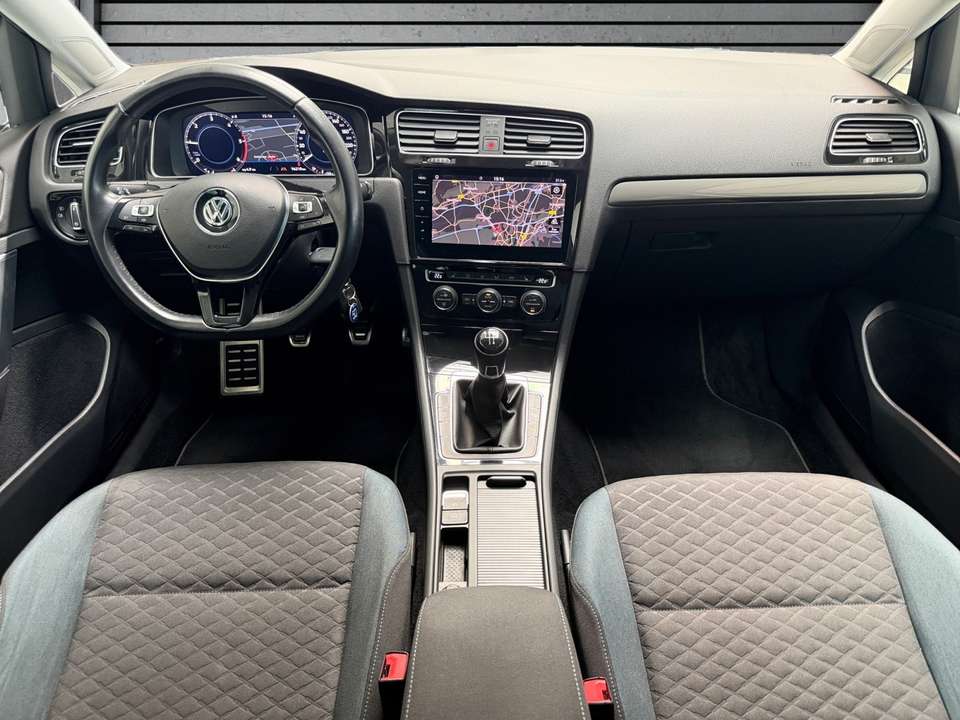 Volkswagen Golf Variant - Imagem 5