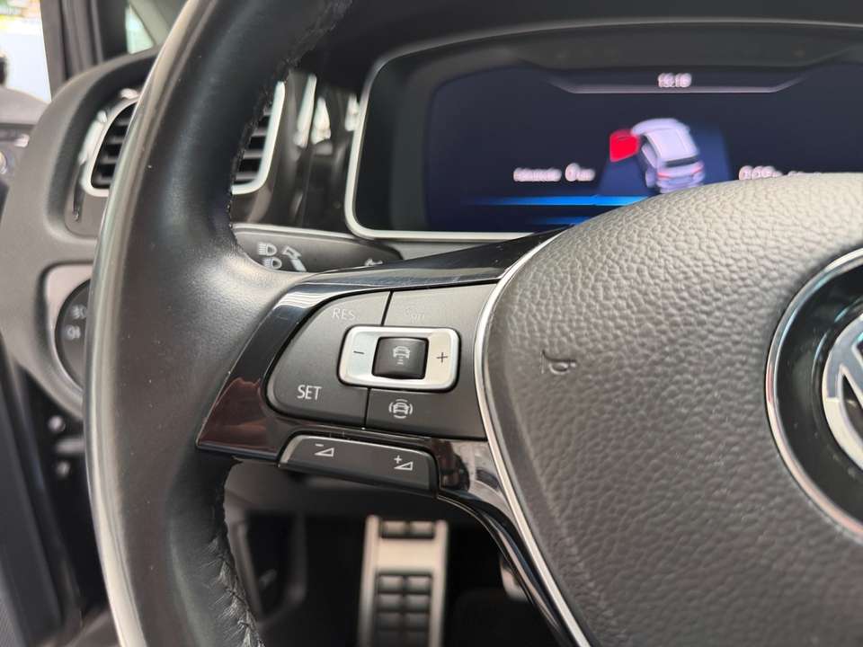 Volkswagen Golf Variant - Imagem 13