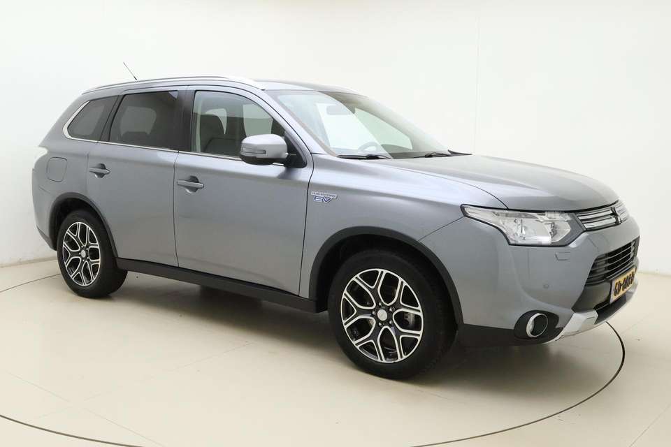 Mitsubishi Outlander - Imagem 8