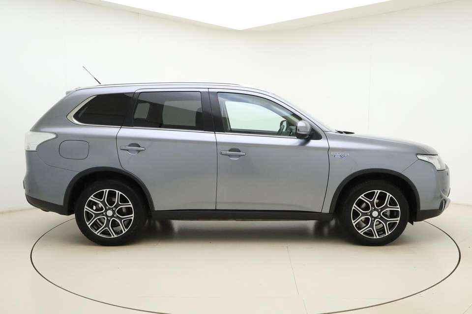 Mitsubishi Outlander - Imagem 9
