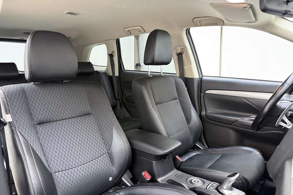 Mitsubishi Outlander - Imagem 14