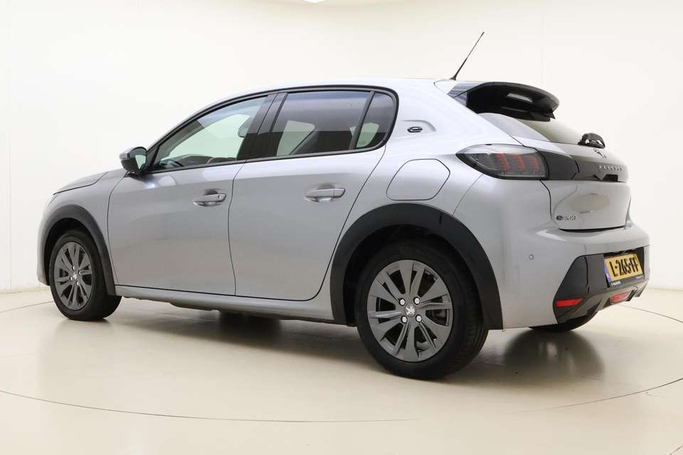 Peugeot e-208 - Imagem 12