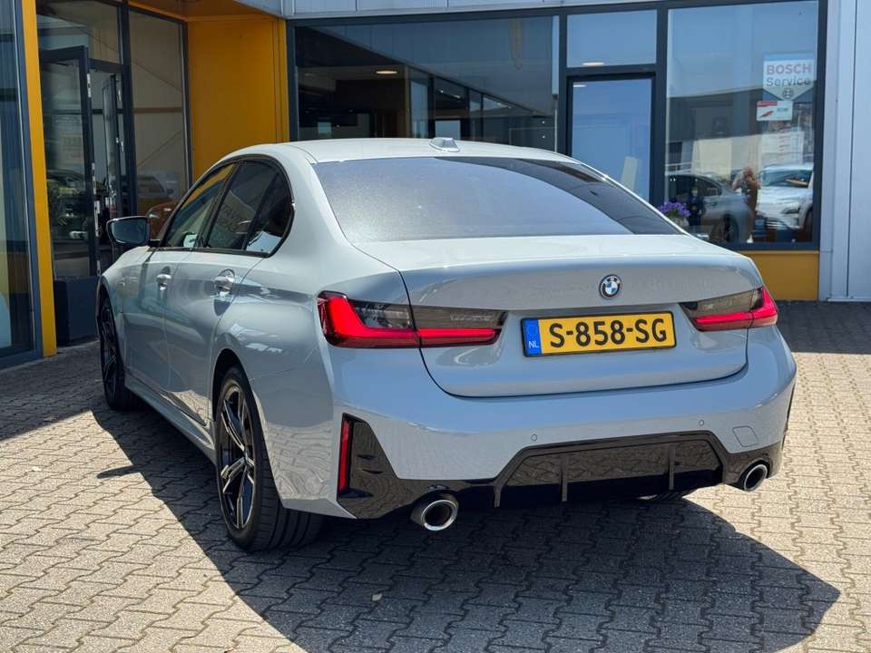 BMW 320 - Imagem 4