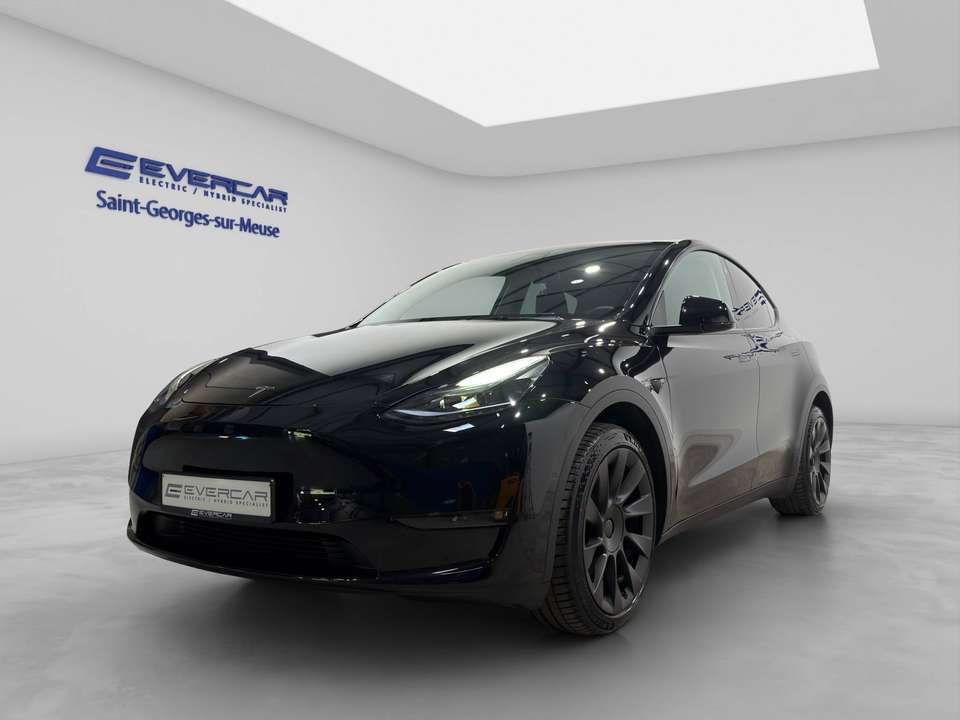Tesla Model Y - Imagem 1