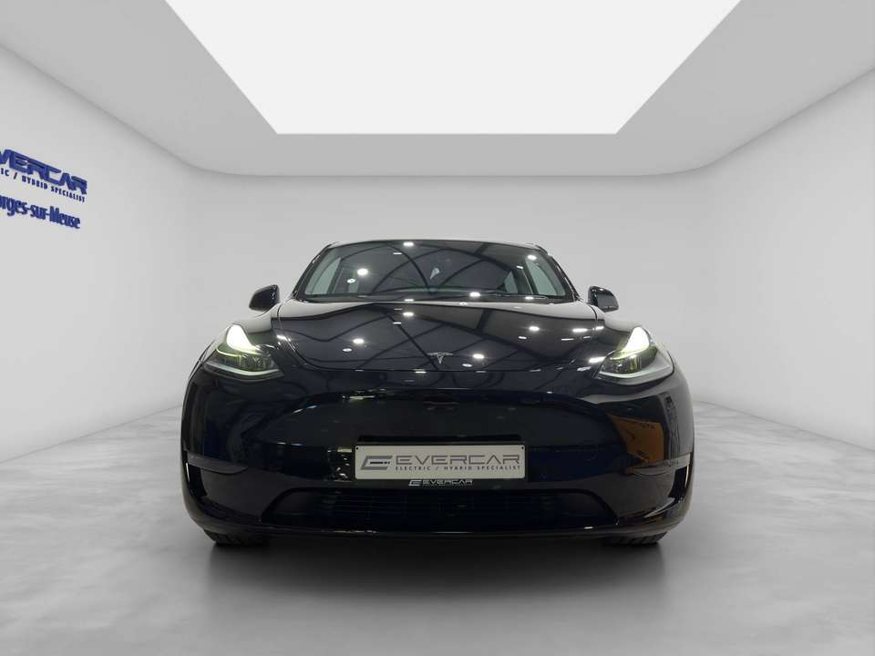 Tesla Model Y - Imagem 2