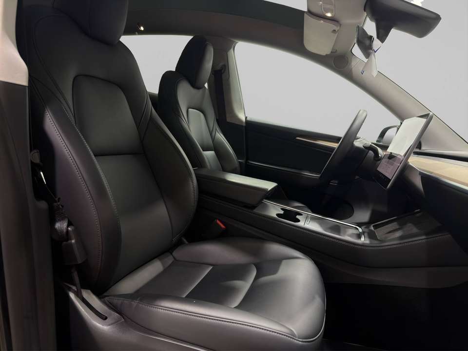 Tesla Model Y - Imagem 11