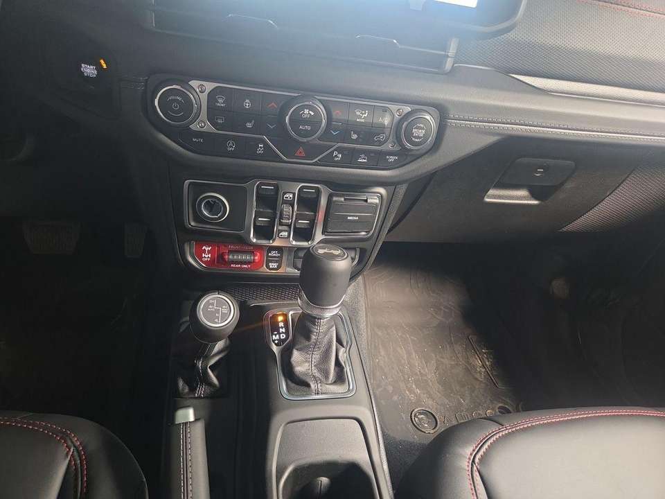 Jeep Wrangler - Imagem 9