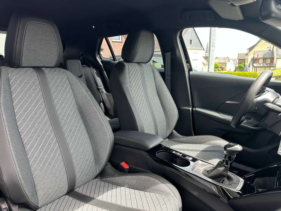 Peugeot 2008 - Imagem 12
