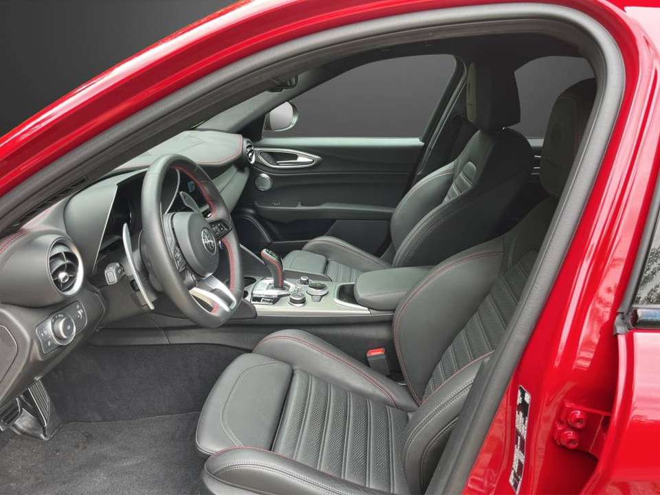 Alfa Romeo Giulia - Imagem 8