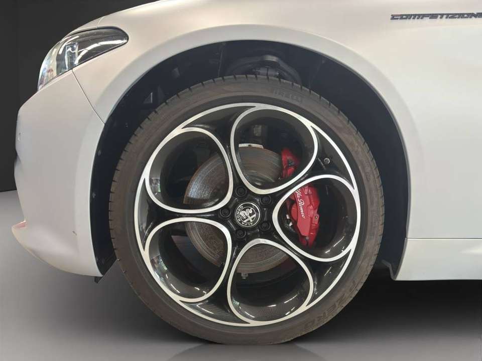 Alfa Romeo Giulia - Imagem 14