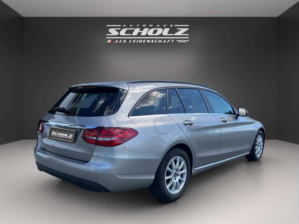 Mercedes-Benz C 200 - Imagem 4