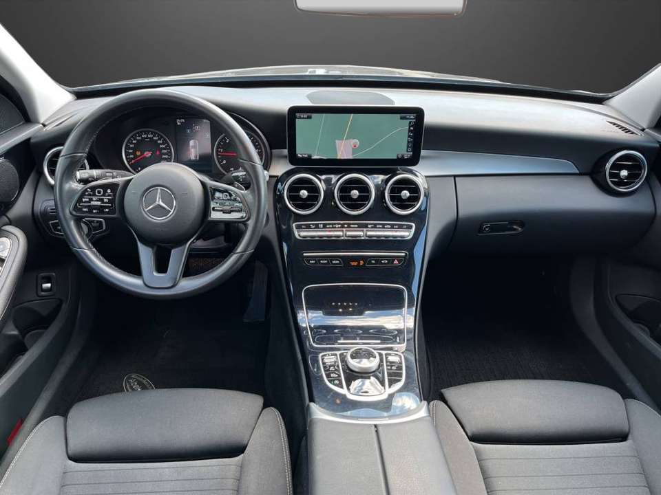 Mercedes-Benz C 200 - Imagem 9