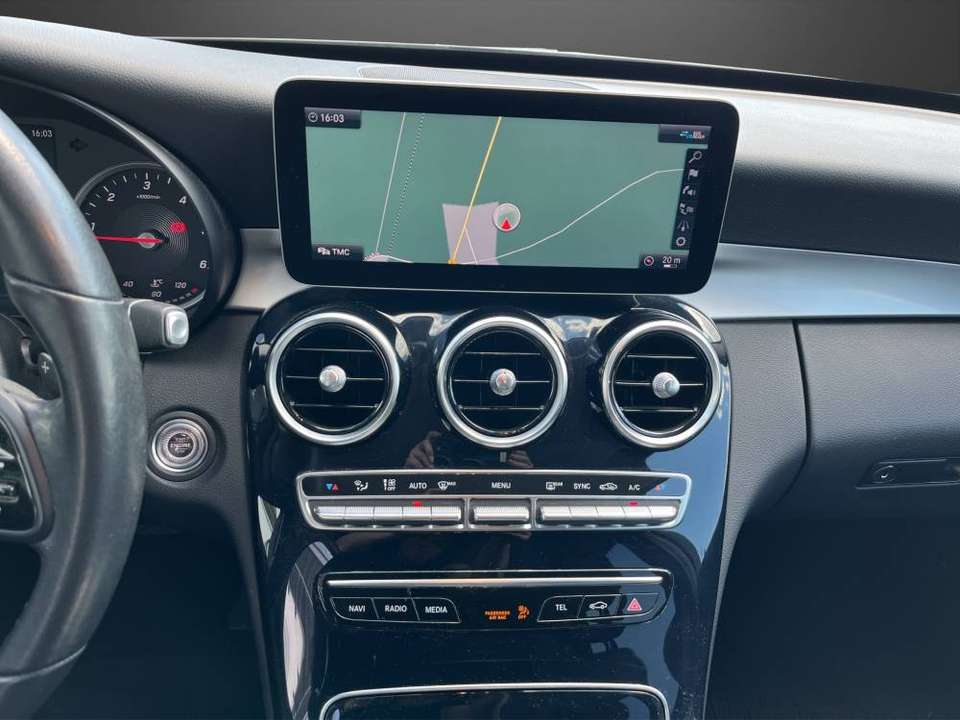 Mercedes-Benz C 200 - Imagem 11