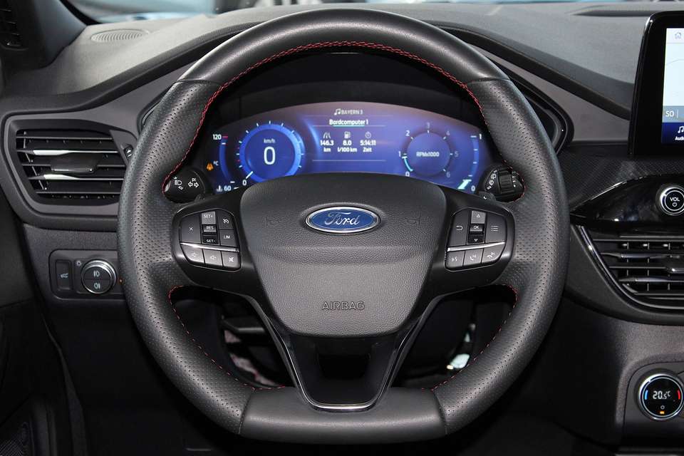Ford Kuga - Imagem 6