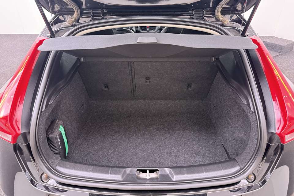 Volvo V40 - Imagem 13