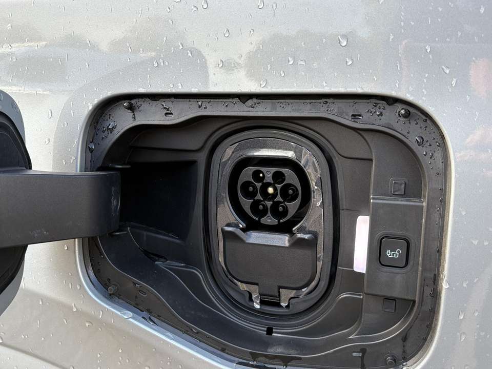 Ford Transit Courier - Imagem 14