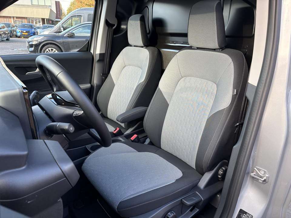 Ford Transit Courier - Imagem 15