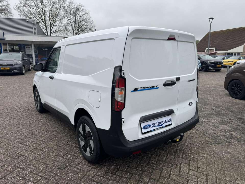 Ford Transit Courier - Imagem 5