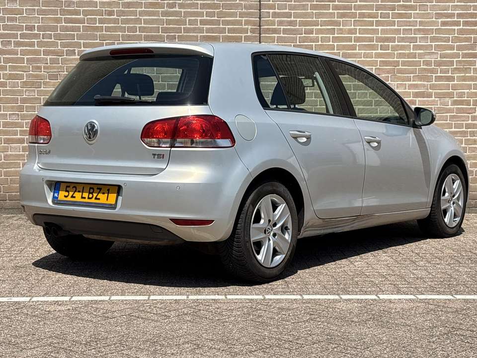 Volkswagen Golf - Imagem 2