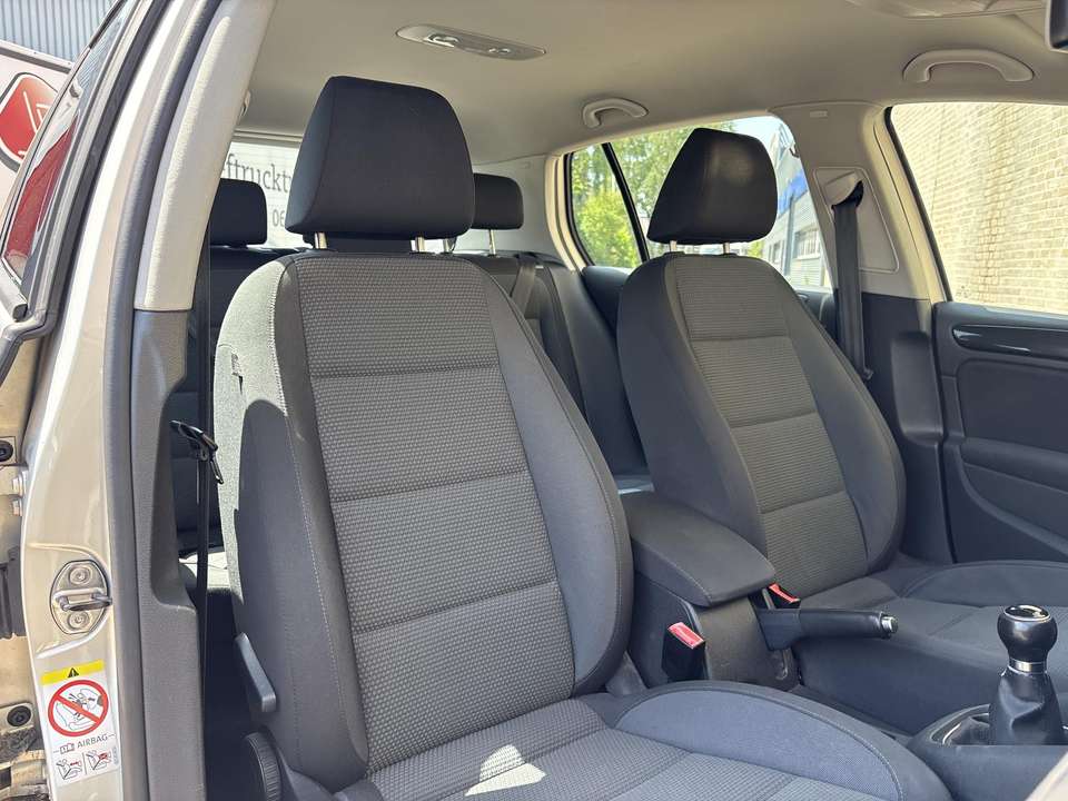 Volkswagen Golf - Imagem 4