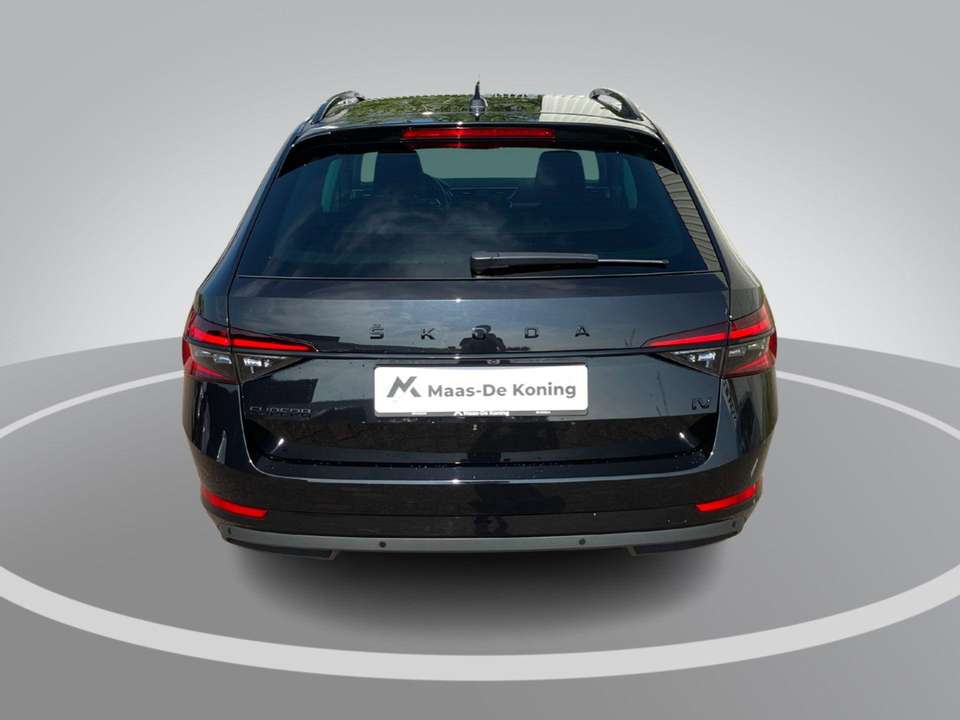 Skoda Superb - Imagem 5