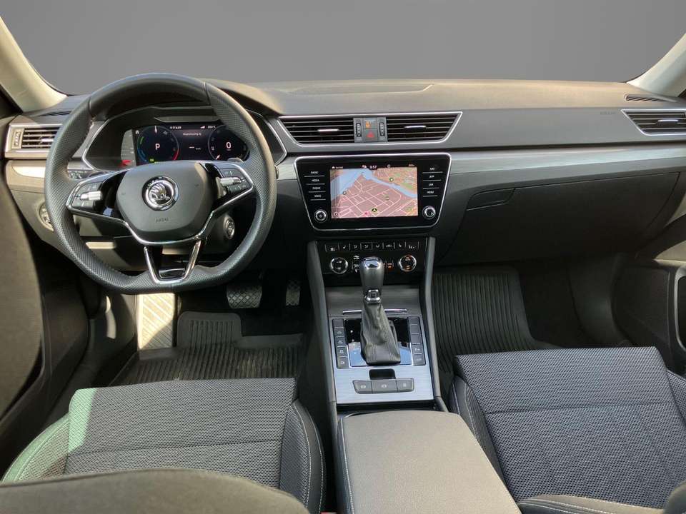 Skoda Superb - Imagem 6
