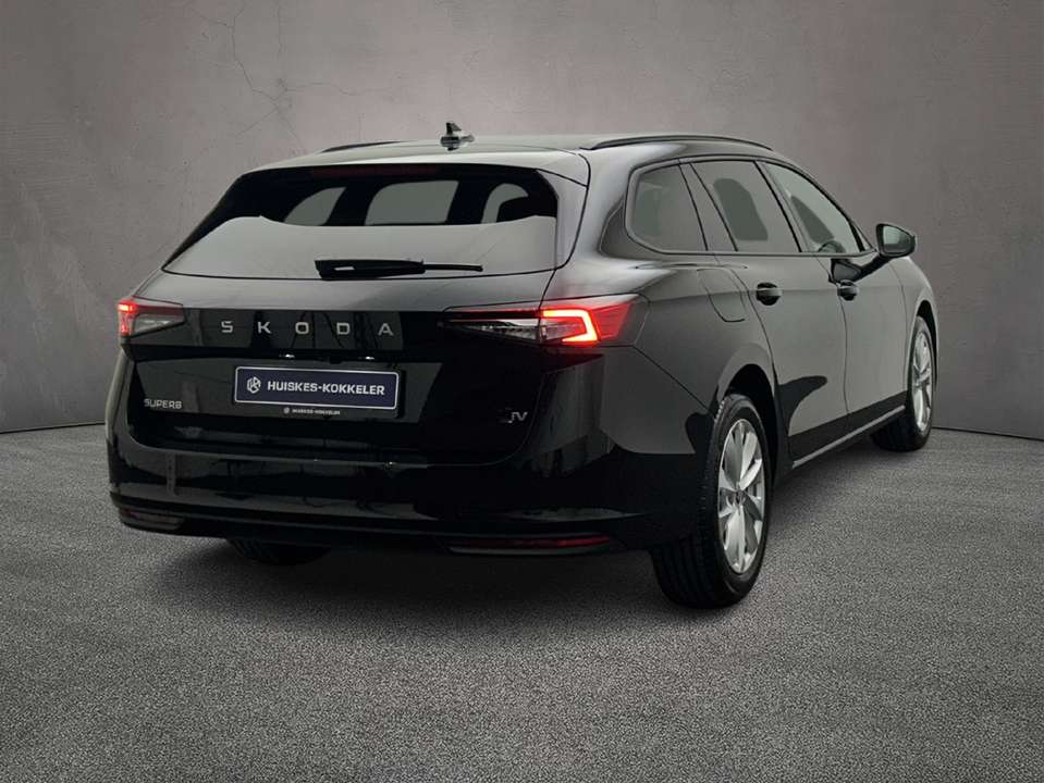 Skoda Superb - Imagem 7