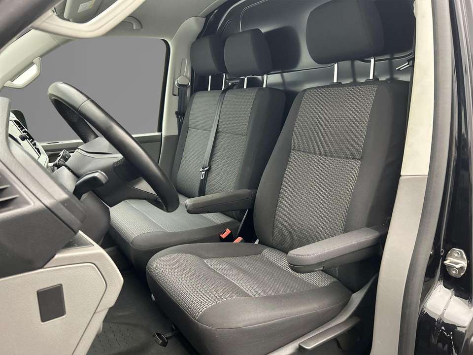 Volkswagen T6.1 Transporter - Imagem 6