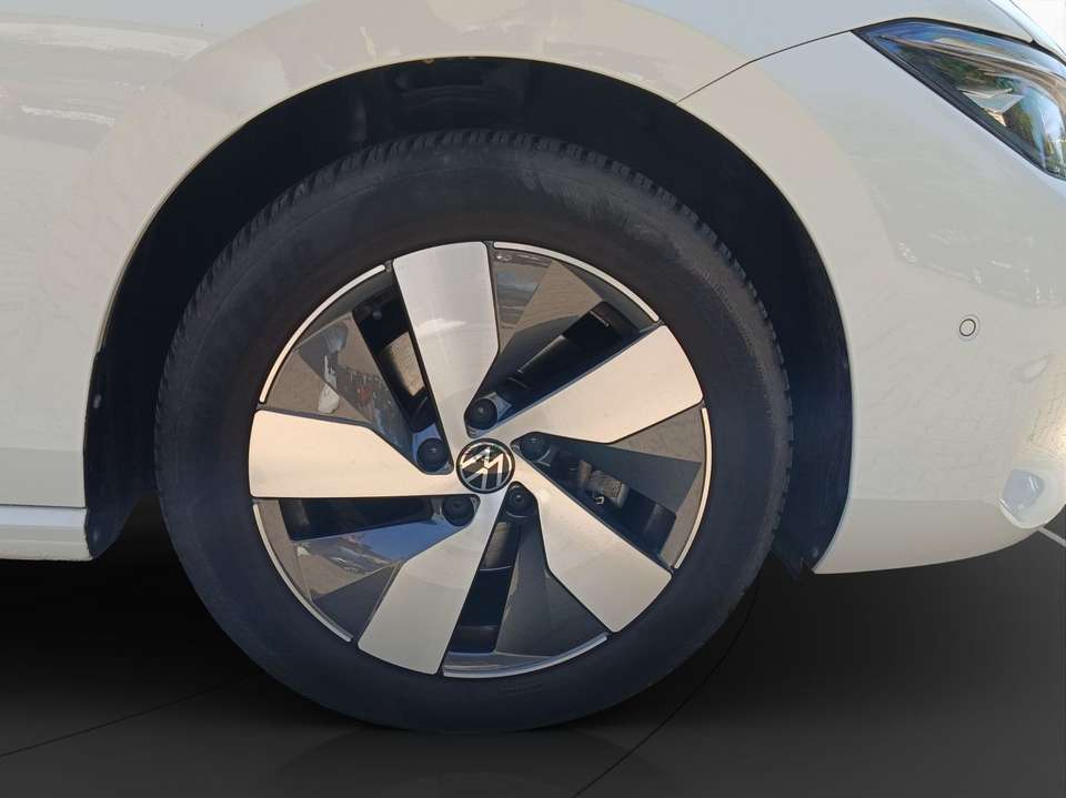 Volkswagen Passat Variant - Imagem 13